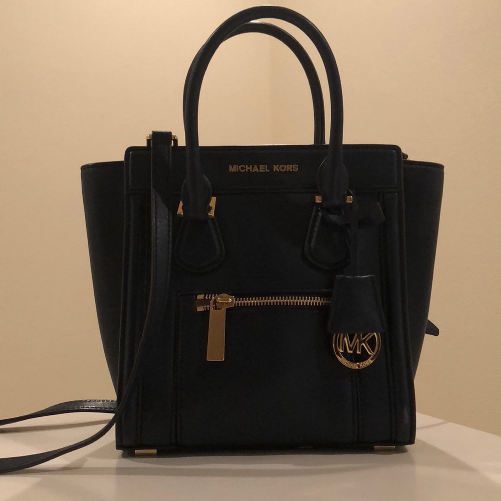 ⬇️‼️MICHAEL KORS PURSE- DARK BLUE